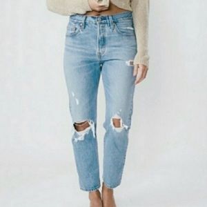 Levi wedgie straight jeans size 26